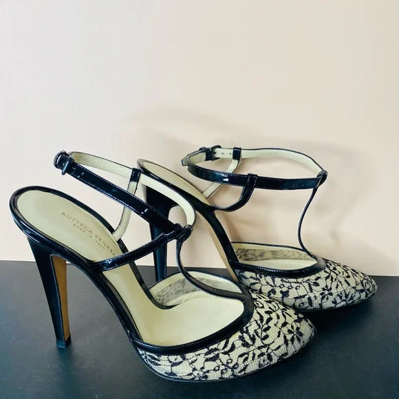 Bottega Veneta Black & Beige Lace “Perfect T” Strap Pointed Toe Pumps. Auth. - Picture 3 of 17